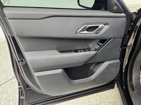 Used 2024 Land Rover Range Rover Velar Dynamic SE AWD/4WD image 11
