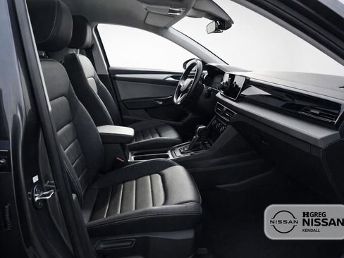 Used 2022 Volkswagen Taos SEL image 14