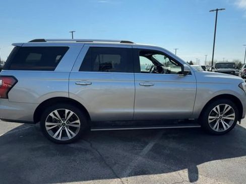 Used 2020 Ford Expedition Limited w/ Equipment Group 302A AWD/4WD image 9