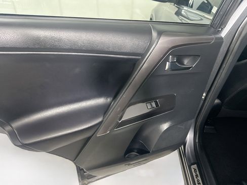 Used 2018 Toyota RAV4 SE w/ Power Extra Value Package image 26