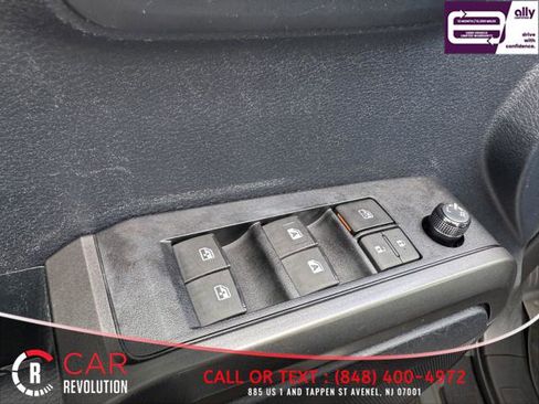 Used 2020 Toyota Tacoma TRD Off-Road image 43