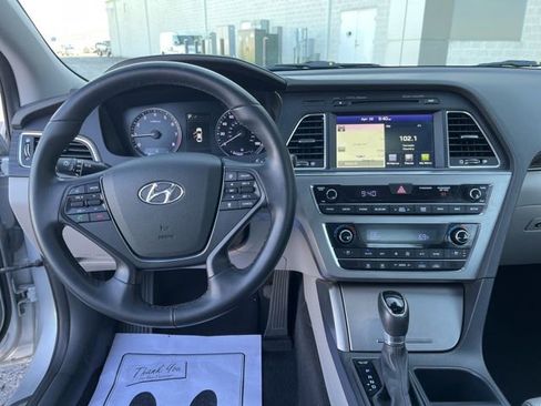 Used 2017 Hyundai Sonata Limited w/ Ultimate Package 04 FWD image 39