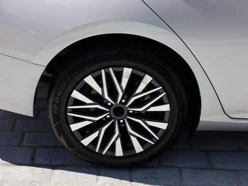 Used 2023 Nissan Altima 2.5 SV image 40