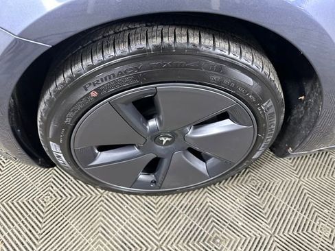 Used 2023 Tesla Model 3 Standard Range image 10