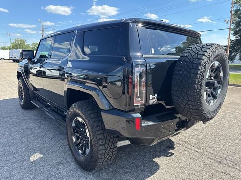 Used 2025 GMC Hummer EV 3X w/ Extreme Off-Road Package AWD/4WD image 2