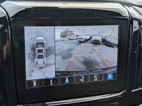 Used 2023 Chevrolet Traverse High Country w/ LPO, Floor Liner Package FWD image 18