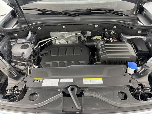 Used 2025 Volkswagen Atlas Cross Sport SEL Premium R-Line image 11