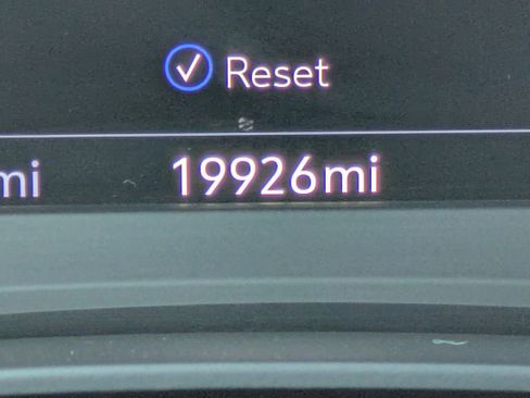 Used 2022 Cadillac XT6 Premium Luxury w/ Technology Package image 24