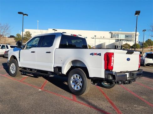Used 2024 Ford F250 XLT image 3