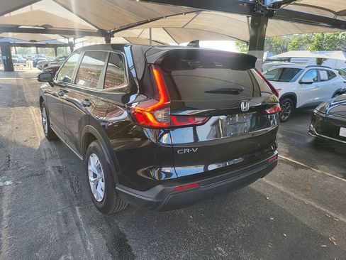 Used 2025 Honda CR-V LX image 9