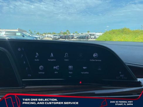 Used 2024 Cadillac Escalade ESV Premium Luxury AWD/4WD image 23