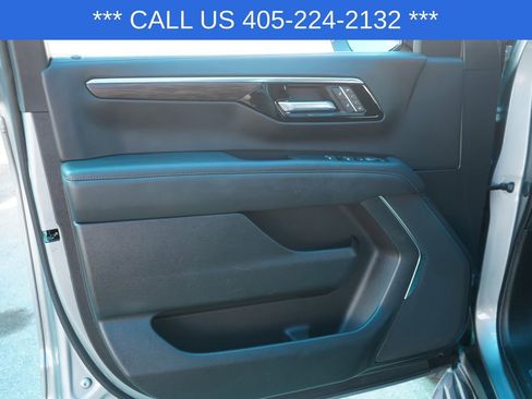 Used 2025 Chevrolet Tahoe LT AWD/4WD image 16