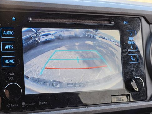 Used 2019 Toyota Tacoma TRD Off-Road image 22