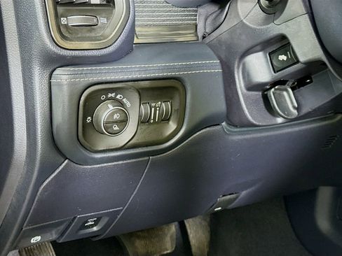 Used 2020 RAM 2500 Limited AWD/4WD image 22