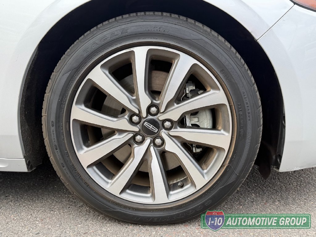 Used 2019 Lincoln Continental Premiere FWD image 12