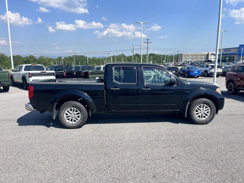 Used 2015 Nissan Frontier SV w/ SV Value Truck Package AWD/4WD image 8