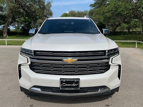 Used 2022 Chevrolet Suburban Premier RWD image 2