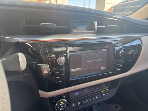 Used 2016 Toyota Corolla LE image 5