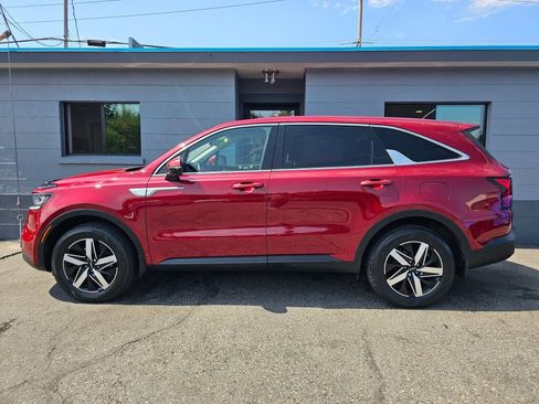 Used 2022 Kia Sorento LX AWD/4WD image 2