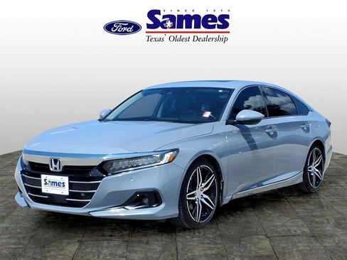 Used 2021 Honda Accord Touring image 3