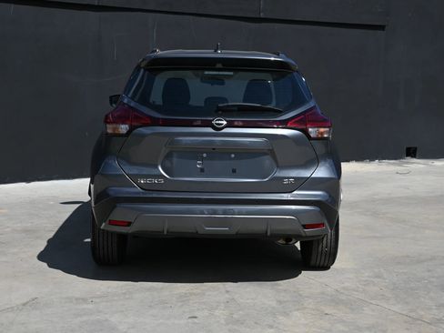 Used 2024 Nissan Kicks SR FWD image 5