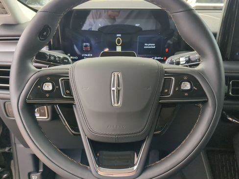 New 2025 Lincoln Aviator 2WD image 13