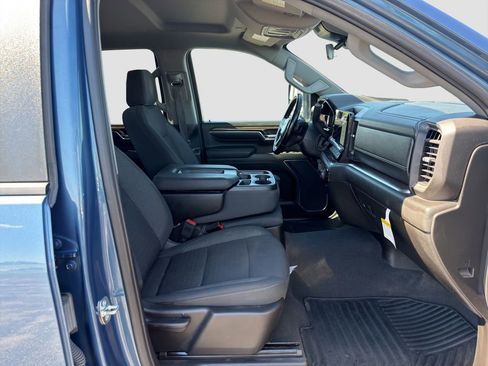 Used 2024 Chevrolet Silverado 2500 LT AWD/4WD image 18