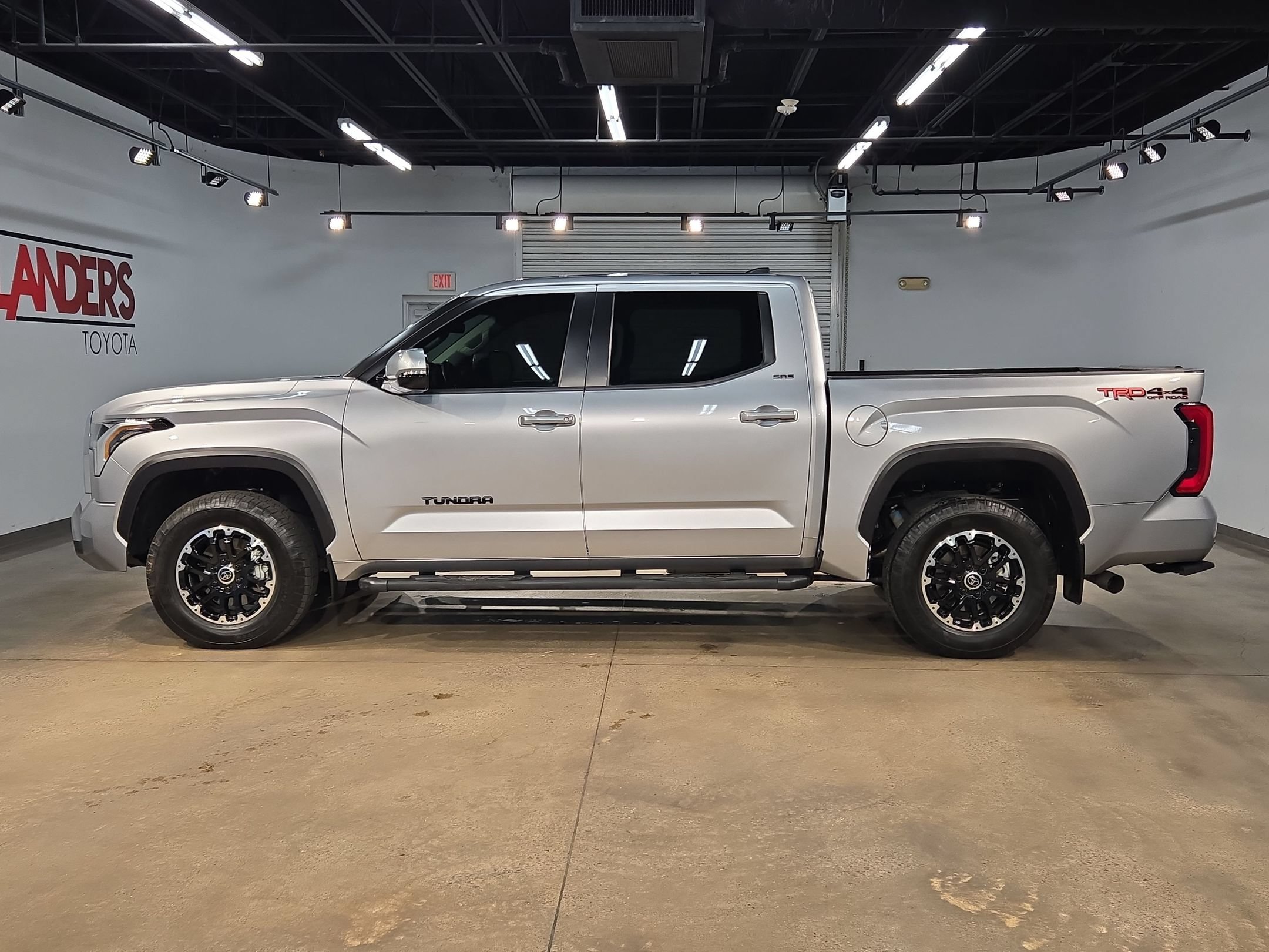 Used 2024 Toyota Tundra SR5 w/ TRD Off-Road Premium Package AWD/4WD image 4