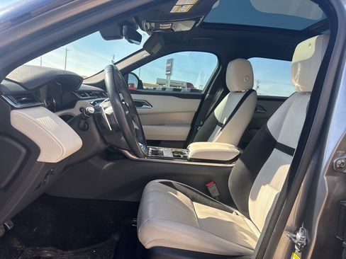 Used 2020 Land Rover Range Rover Velar R-Dynamic S image 7