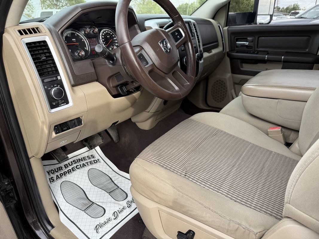 Used 2011 RAM 3500 SLT w/ Luxury Group AWD/4WD image 32