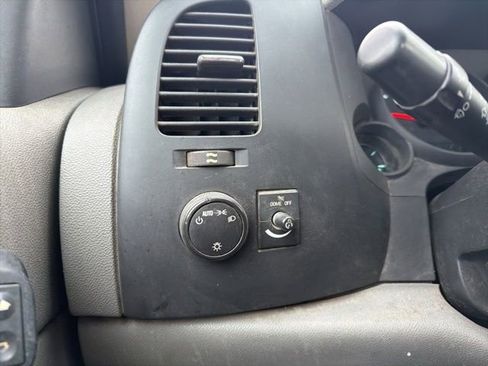 Used 2012 Chevrolet Silverado 1500 W/T image 30