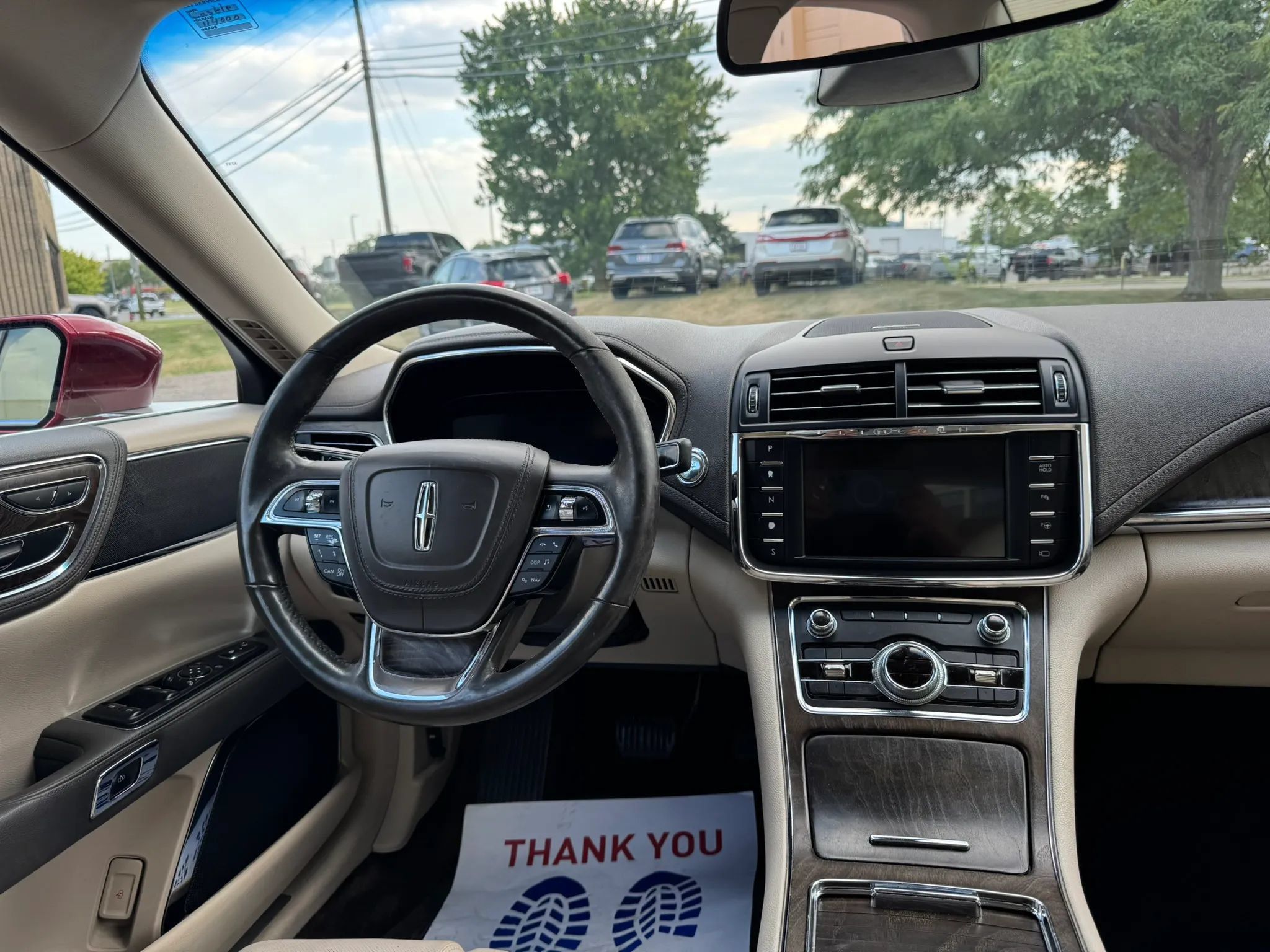 Used 2017 Lincoln Continental Select w/ Technology Package FWD image 16
