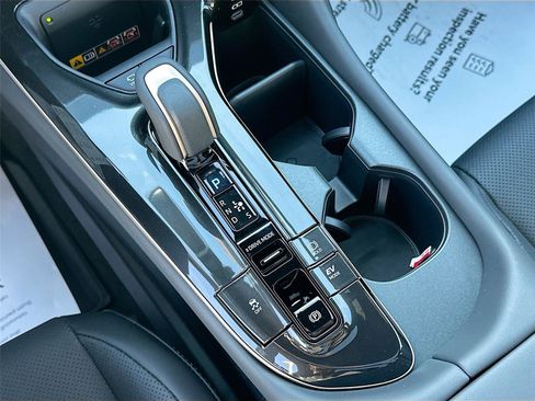 New 2026 Toyota Crown Signia Limited image 15