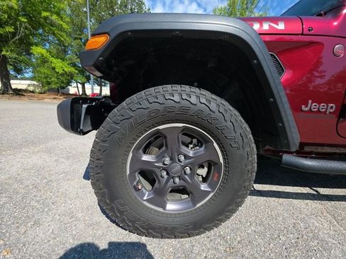 Used 2021 Jeep Gladiator Rubicon w/ Trailer Tow Package AWD/4WD image 10