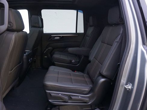 New 2026 Chevrolet Suburban High Country image 12