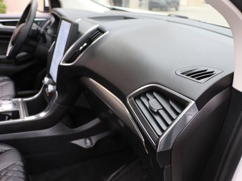 Used 2024 Ford Edge Titanium w/ Equipment Group 301A image 10