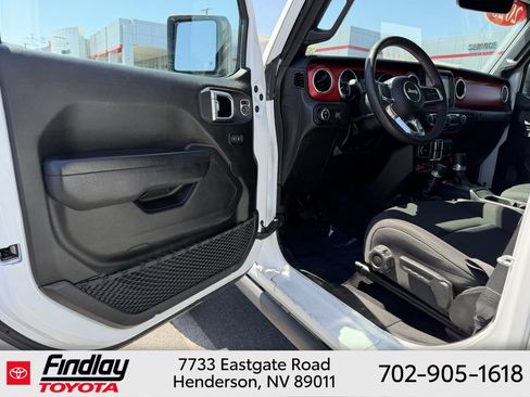 Used 2023 Jeep Gladiator Rubicon AWD/4WD image 5