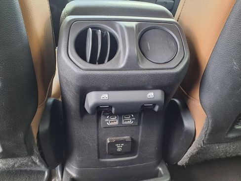 Used 2021 Jeep Wrangler Unlimited Rubicon 4xe w/ Cold Weather Group AWD/4WD image 17