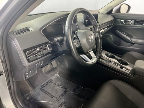 Used 2023 Honda Civic Touring image 9