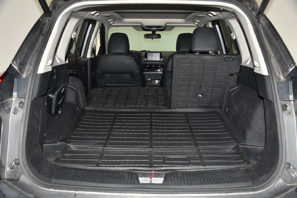 Used 2021 Nissan Rogue SV w/ Premium Package AWD/4WD image 32