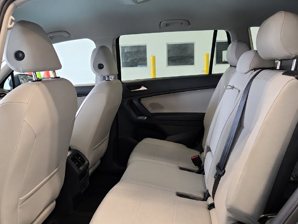 Used 2019 Volkswagen Tiguan SE AWD/4WD image 11