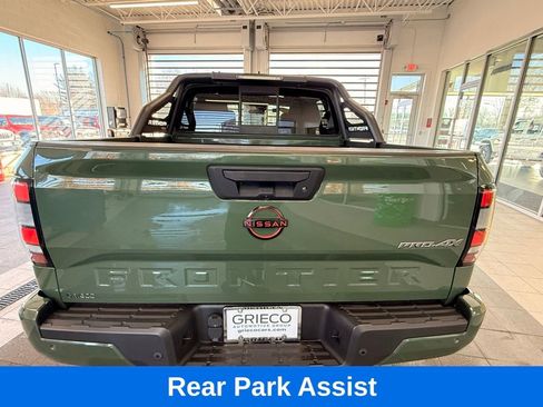 Used 2022 Nissan Frontier PRO-4X image 9