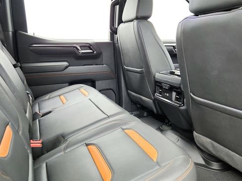 Used 2024 GMC Sierra 1500 AT4 w/ Technology Package AWD/4WD image 36