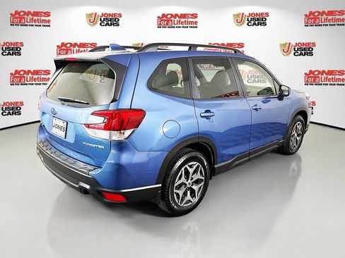 Used 2021 Subaru Forester Premium AWD/4WD image 16