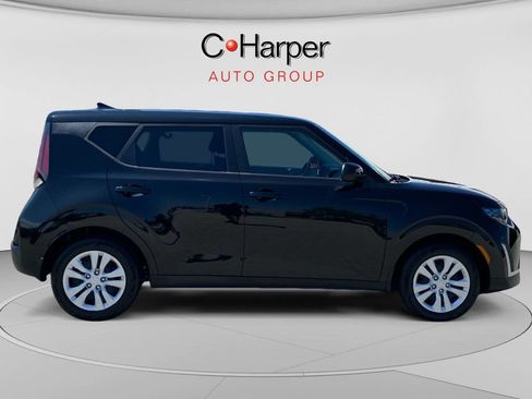 Certified 2023 Kia Soul LX FWD image 2