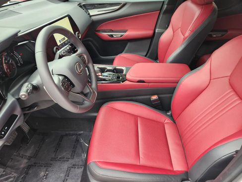 Certified 2025 Lexus NX 250 FWD w/ Accessory Package (Z1) image 29