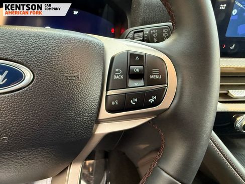 Used 2025 Ford Explorer Active image 18