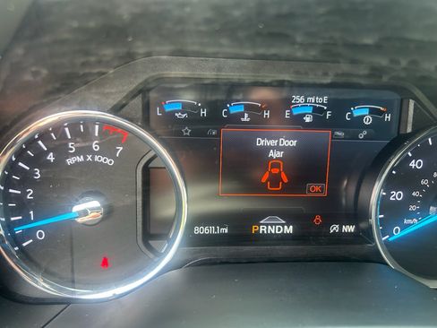 Used 2021 Ford Expedition XLT RWD image 10