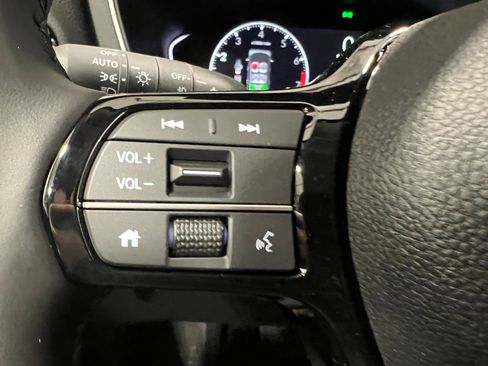 New 2025 Honda Pilot Touring image 25