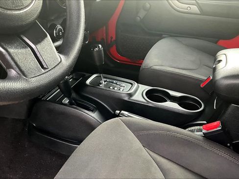 Used 2018 Jeep Wrangler Unlimited Sport w/ LED Lighting Group image 19